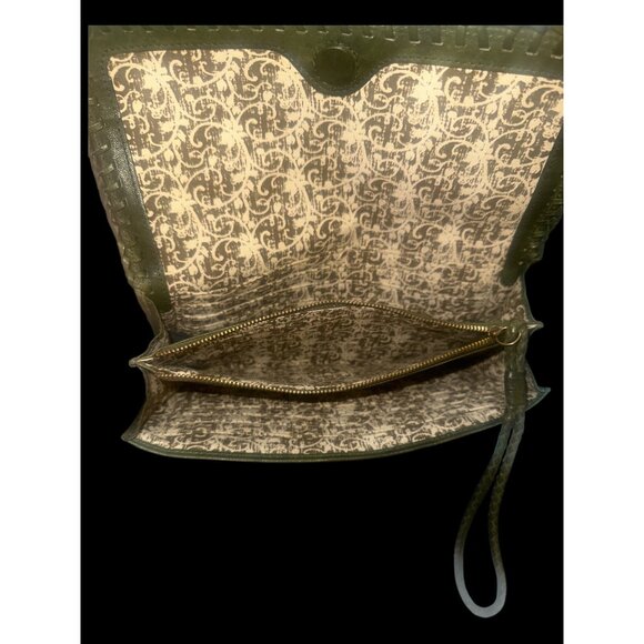 Hobo Intl Clutch Green Textured Leather Wallet Folding Wristlet Whipstitch Trim - Picture 8 of 9